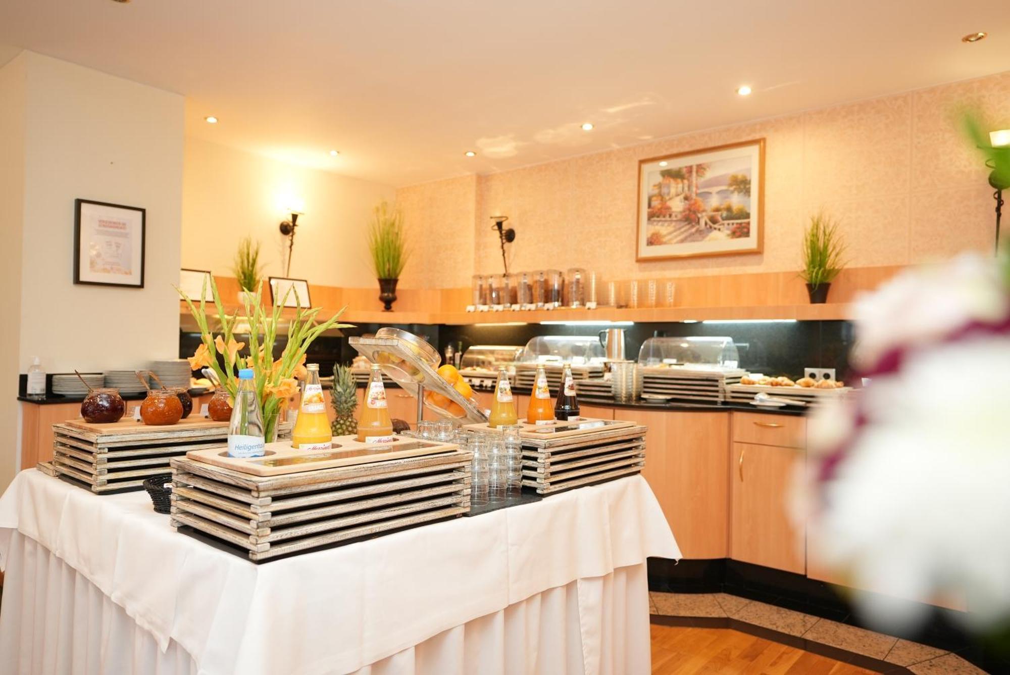 Uno Hotel Posthof ซาร์ลุย ภายนอก รูปภาพ