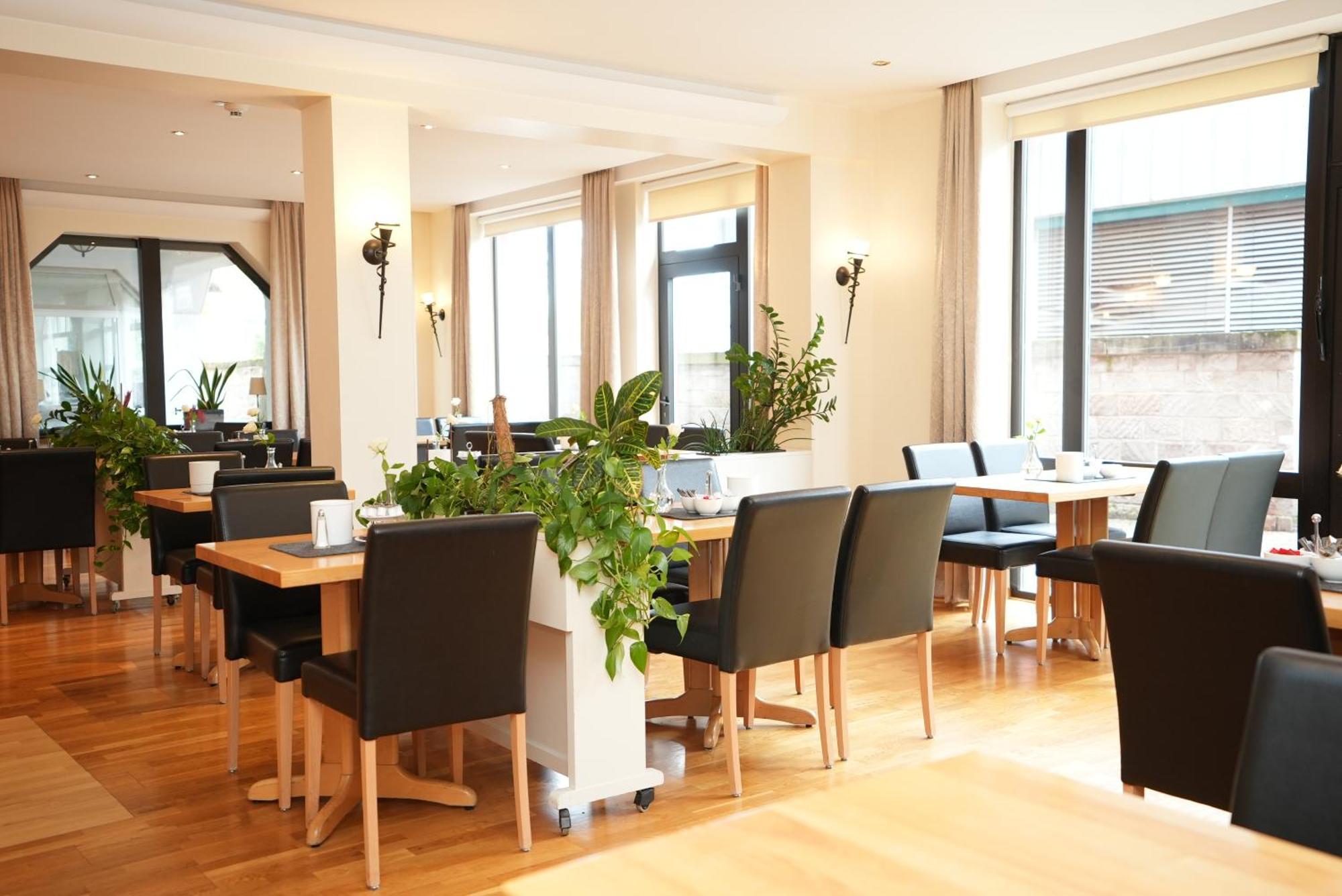 Uno Hotel Posthof ซาร์ลุย ภายนอก รูปภาพ