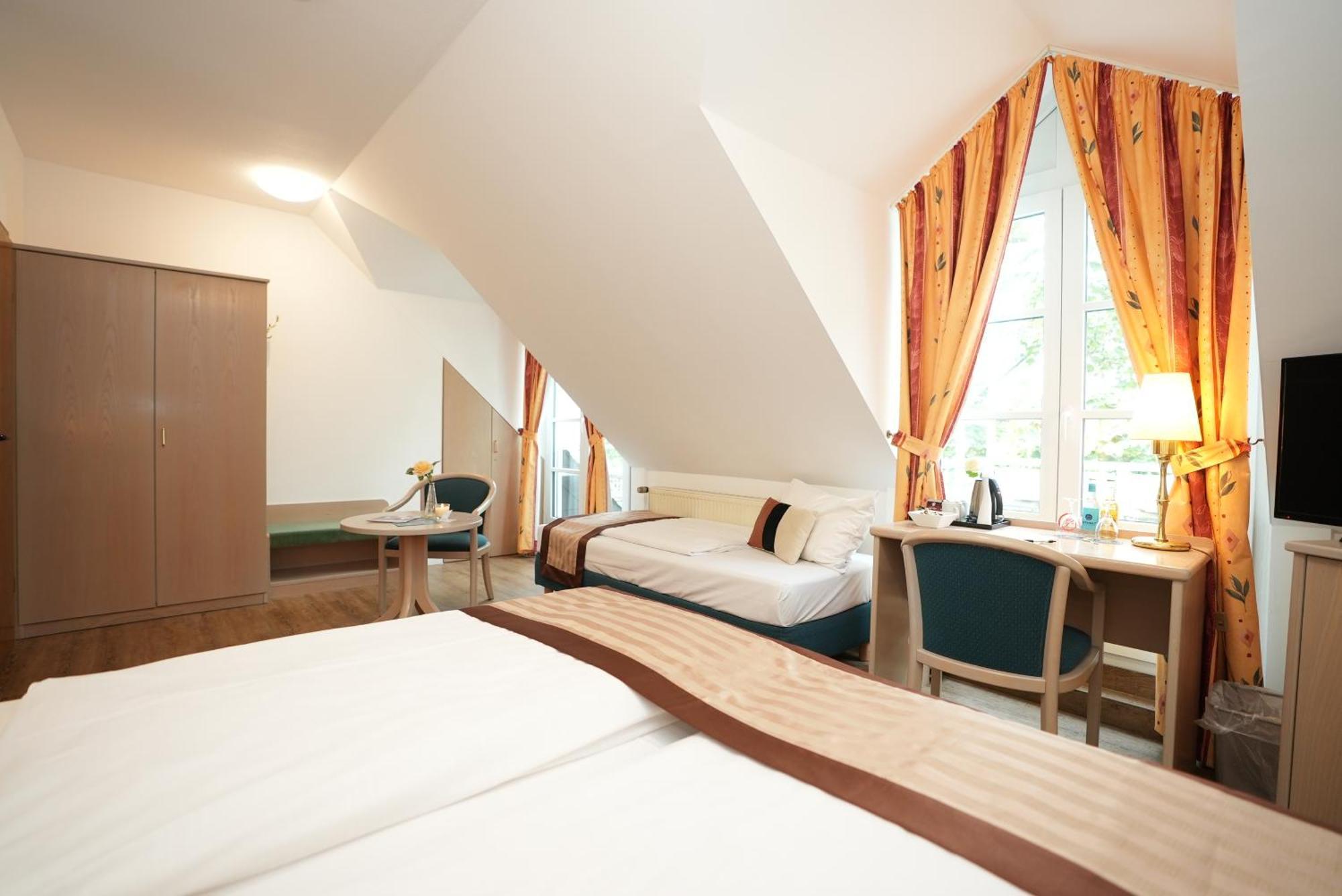 Uno Hotel Posthof ซาร์ลุย ภายนอก รูปภาพ