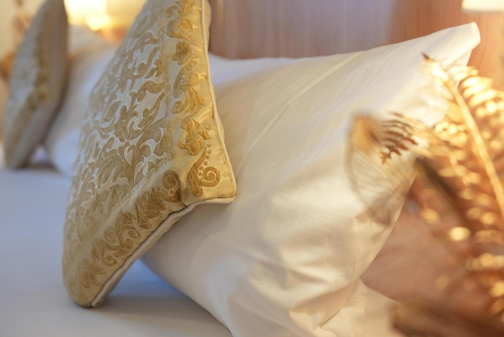 Uno Hotel Posthof ซาร์ลุย ภายนอก รูปภาพ