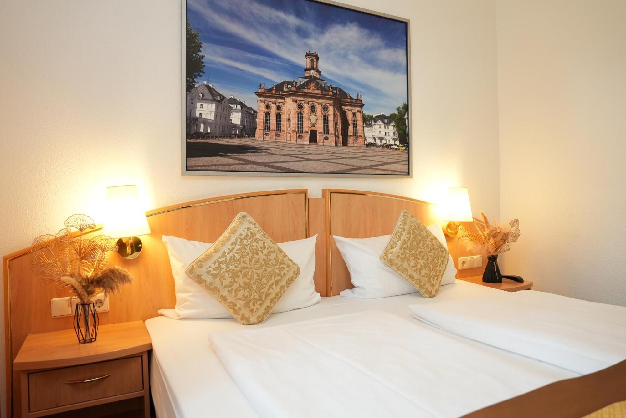 Uno Hotel Posthof ซาร์ลุย ภายนอก รูปภาพ