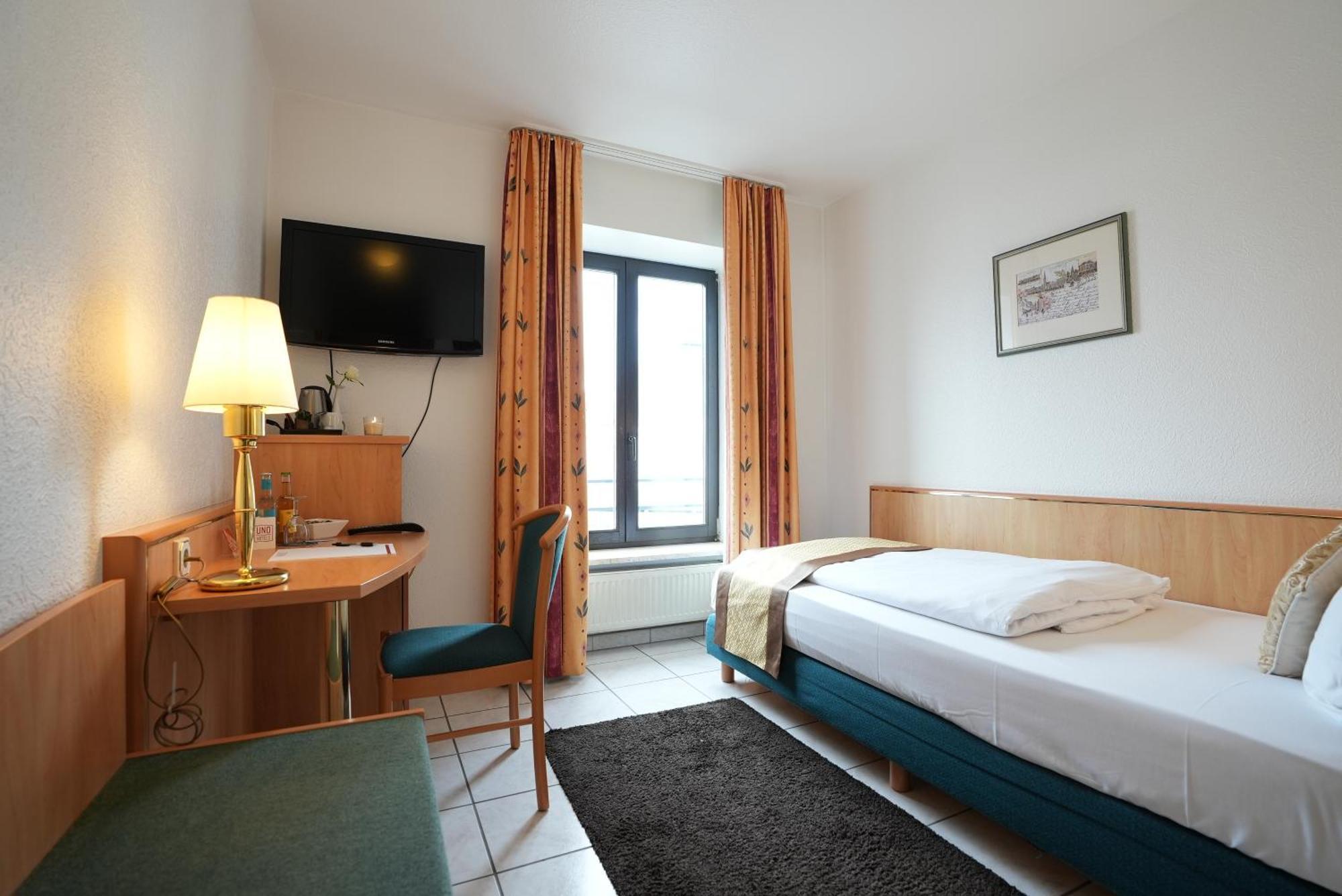 Uno Hotel Posthof ซาร์ลุย ภายนอก รูปภาพ